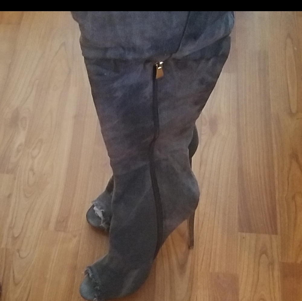 Designer boots - Picture 4 of 8